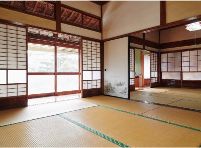 熊本 阿蘇の景色を眺めることができる広々とした畳のお部屋